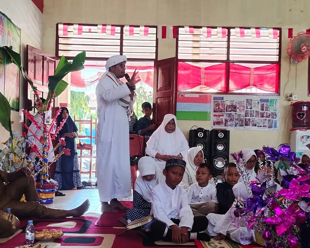 Habib Amal Tamu di SD inpres 28 Desa Nania Ambon